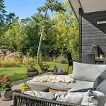 Four-bedroom In Holiday home Hojby