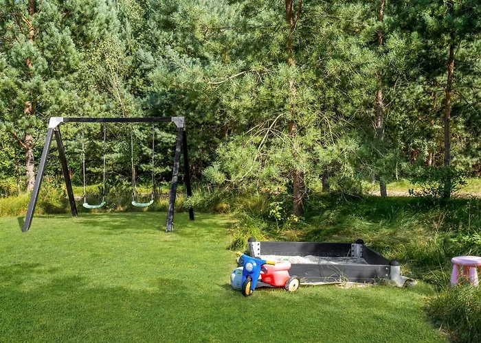 Four-bedroom In Casa vacanze